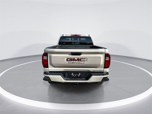 New 2026 GMC Canyon Denali image 7