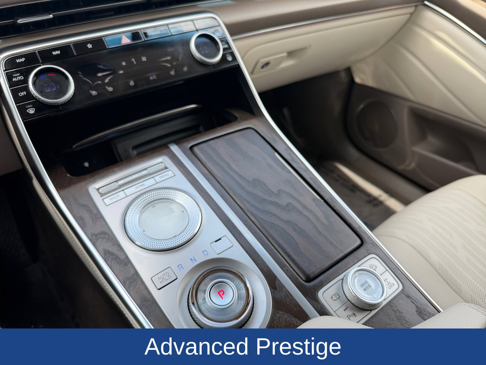 Used 2022 Genesis GV80 2.5T w/ Prestige Package 04 AWD/4WD image 24