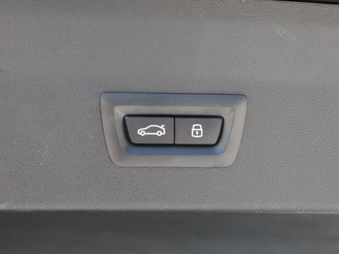 Used 2025 BMW X4 xDrive30i AWD/4WD image 9