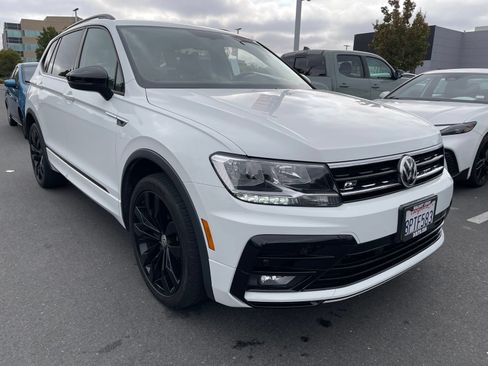 Used 2020 Volkswagen Tiguan SE AWD/4WD image 1