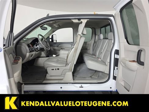 Used 2007 GMC Sierra 2500 SLT w/ Z71 Off-Road Package image 23