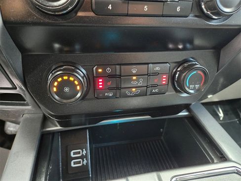 Used 2019 Ford F150 XLT w/ Equipment Group 302A Luxury image 17