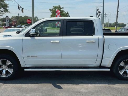 Used 2019 RAM 1500 Laramie AWD/4WD image 5