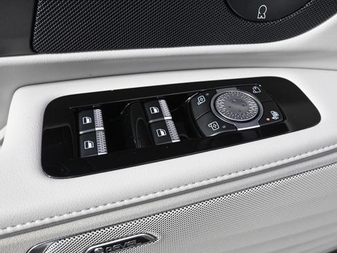 New 2026 Lincoln Nautilus Reserve AWD/4WD image 23