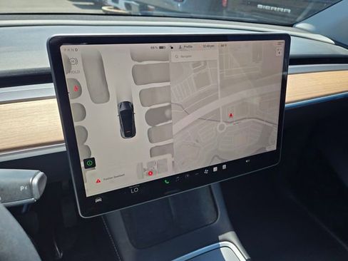 Used 2023 Tesla Model Y Long Range AWD/4WD image 22