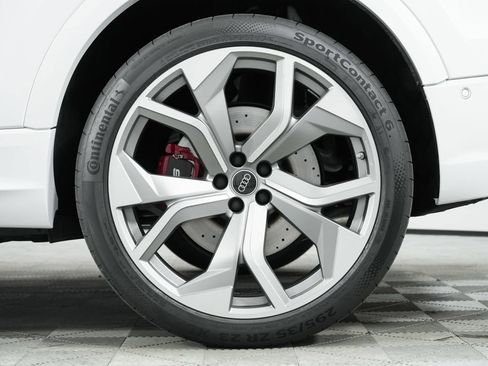 Used 2024 Audi RS Q8 AWD/4WD image 37