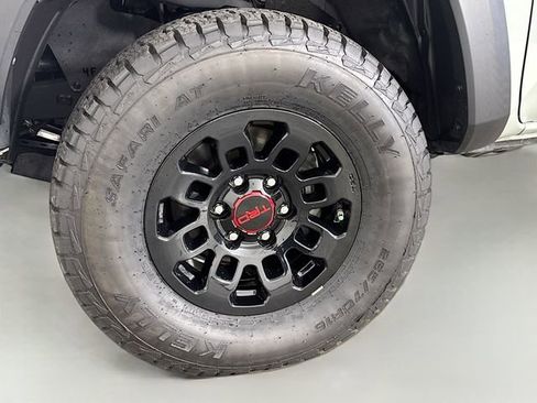 Used 2023 Toyota Tacoma TRD Off-Road image 32