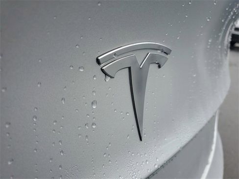 Used 2018 Tesla Model 3 image 23