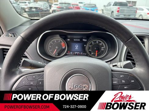 Used 2022 Jeep Cherokee Trailhawk w/ Trailer Tow Group AWD/4WD image 20
