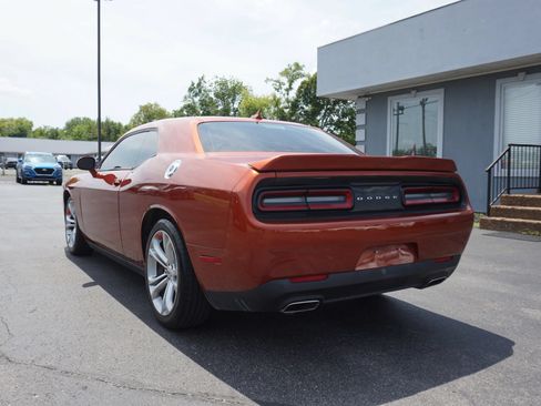 Used 2022 Dodge Challenger GT w/ Plus Package RWD image 7