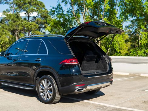 Used 2023 Mercedes-Benz GLE 350 w/ 3rd Row Seat Package image 13