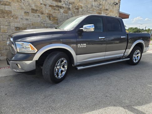 Used 2018 RAM 1500 Laramie w/ Convenience Group RWD image 2