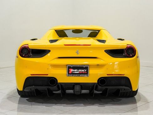 Used 2017 Ferrari 488 Spider image 14
