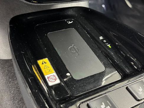 Certified 2020 Toyota Prius Prime Limited image 29