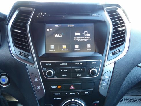 Used 2017 Hyundai Santa Fe Sport 2.0T FWD image 18