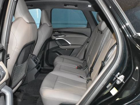 Certified 2025 Audi Q5 Premium Plus w/ Premium Plus AWD/4WD image 18