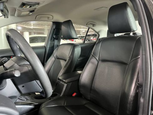 Used 2024 Toyota Corolla LE w/ LE Convenience Package FWD image 12