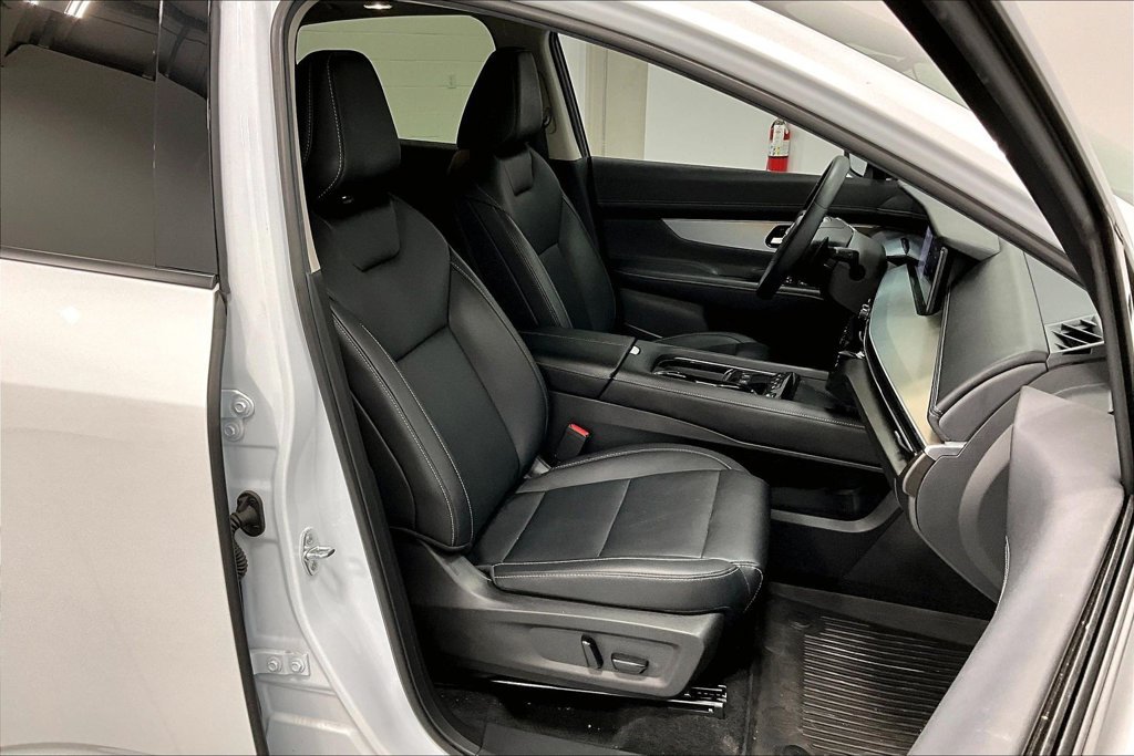Used 2025 Nissan Murano SL w/ Cargo Package AWD/4WD image 9