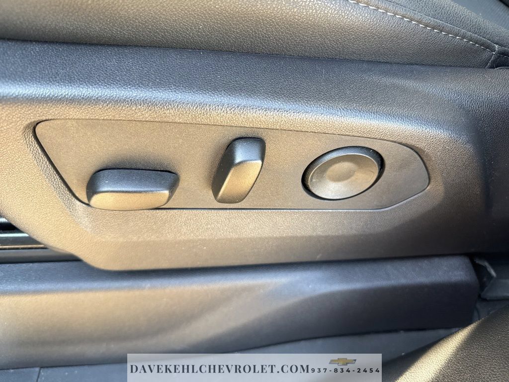 Certified 2025 Chevrolet Silverado 1500 LTZ AWD/4WD image 17