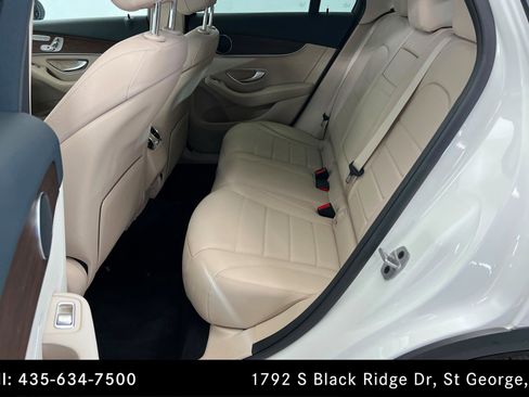 Certified 2022 Mercedes-Benz GLC 300 4MATIC w/ Driver Assistance Package image 21