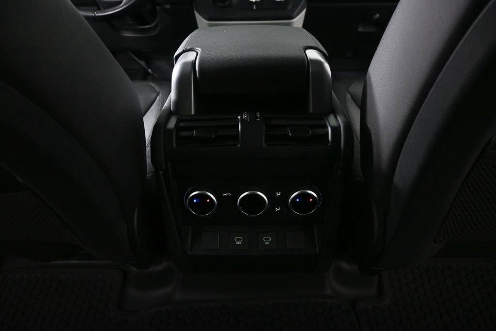 Used 2023 Land Rover Defender 110 X-Dynamic SE AWD/4WD image 18