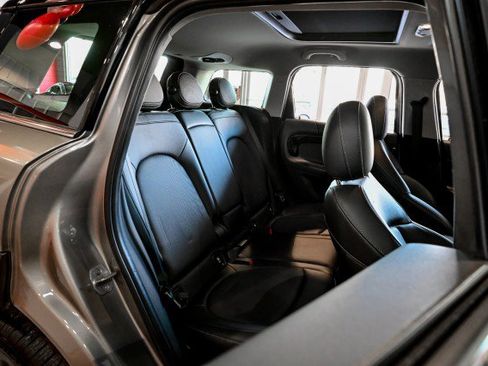 Used 2019 MINI Cooper Countryman S w/ Premium Package image 25