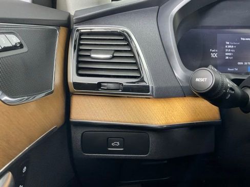 Certified 2023 Volvo XC90 B6 Plus w/ Protection Package Premier image 25