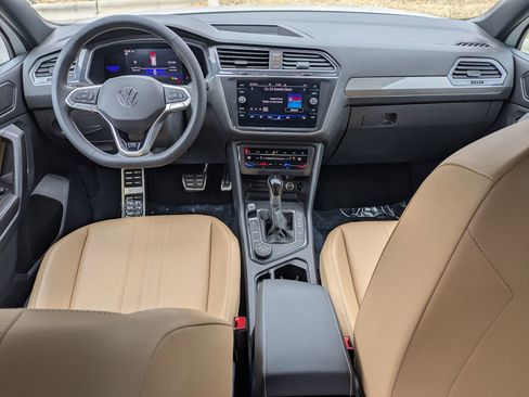 Used 2023 Volkswagen Tiguan SE R-Line image 22