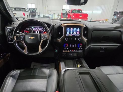 Used 2021 Chevrolet Silverado 1500 High Country w/ Technology Package AWD/4WD image 9