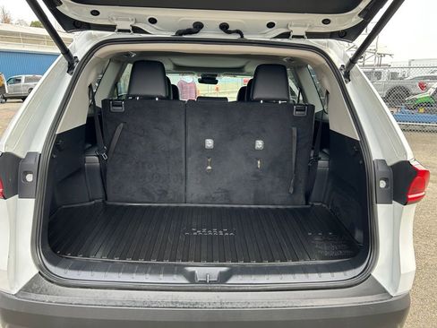 Used 2024 Toyota Grand Highlander XLE image 24