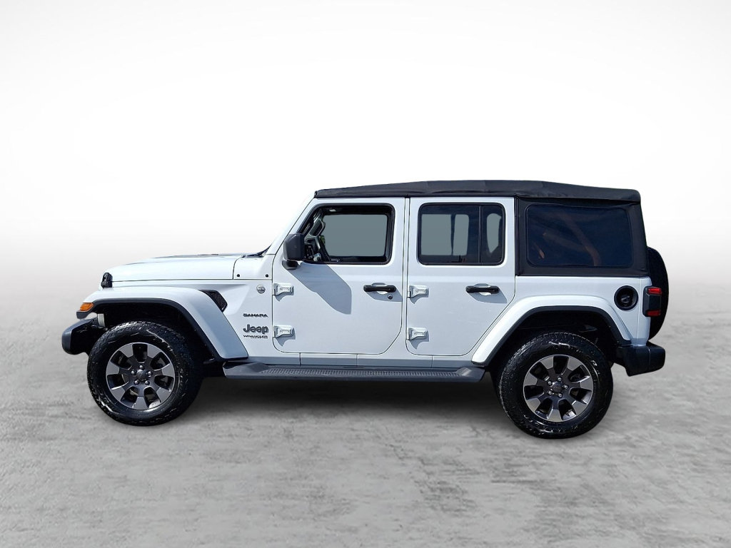 Used 2018 Jeep Wrangler Unlimited Sahara w/ Cold Weather Group AWD/4WD image 2