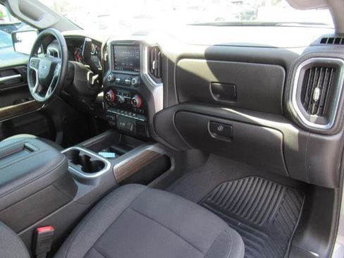 Used 2022 Chevrolet Silverado 1500 RST image 12