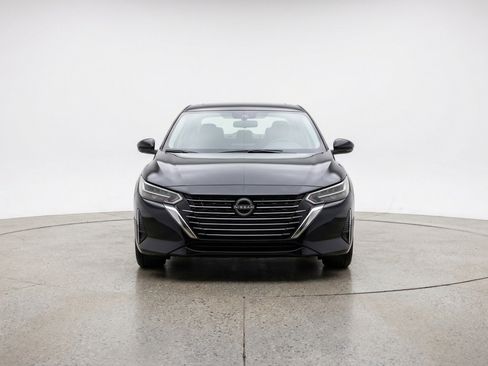 Used 2025 Nissan Sentra SV image 2