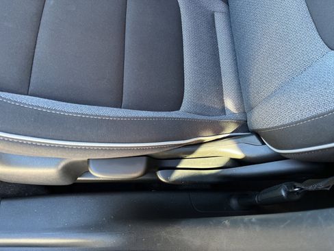 Used 2025 Chevrolet TrailBlazer LT w/ Driver Confidence Package image 16