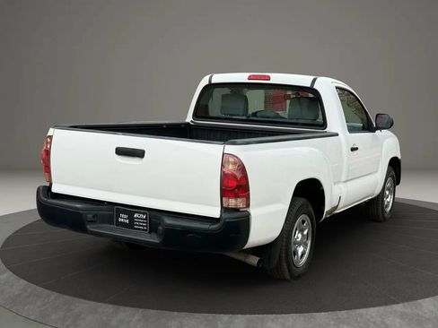 Used 2014 Toyota Tacoma 2WD Regular Cab image 4