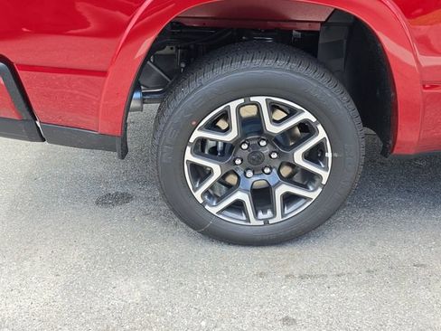 New 2026 RAM 1500 Laramie AWD/4WD image 5