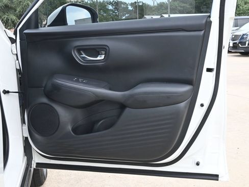 Used 2023 Honda HR-V LX image 23