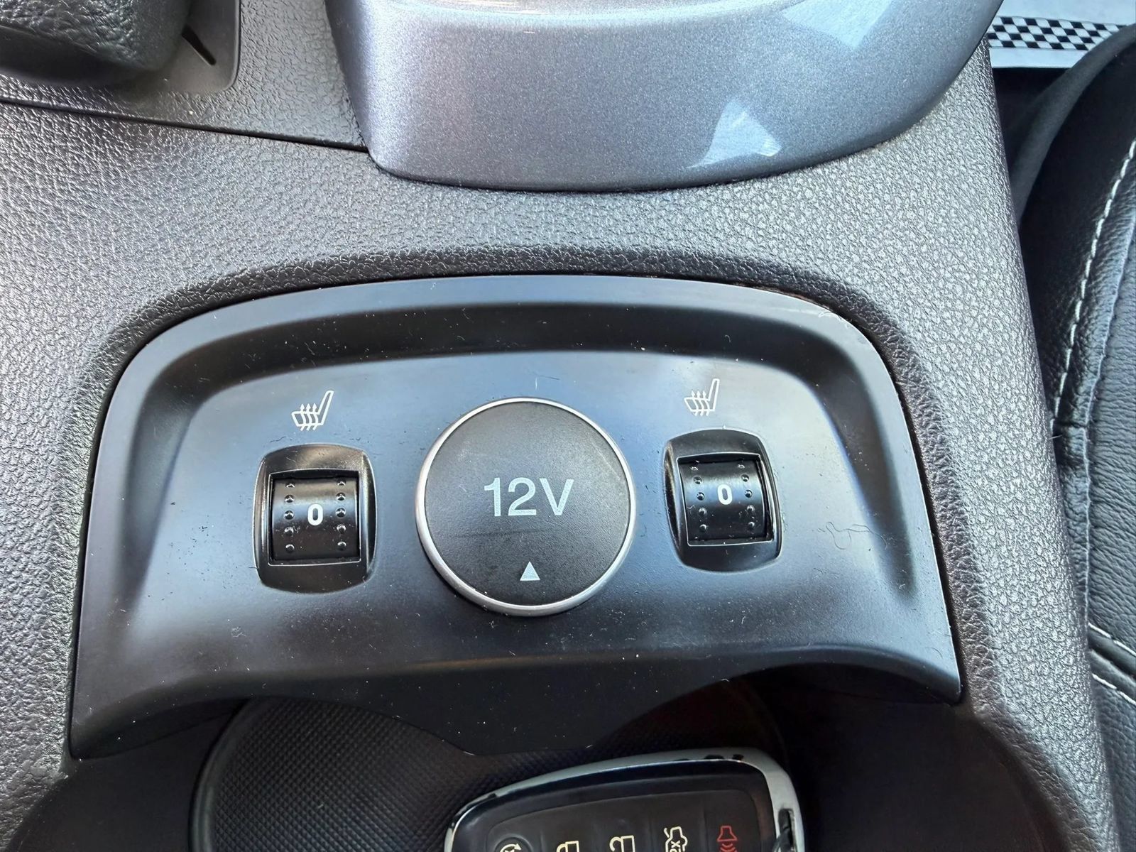 Used 2014 Ford Focus Titanium FWD image 20