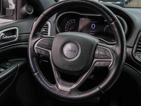 Used 2022 Jeep Grand Cherokee Limited image 9