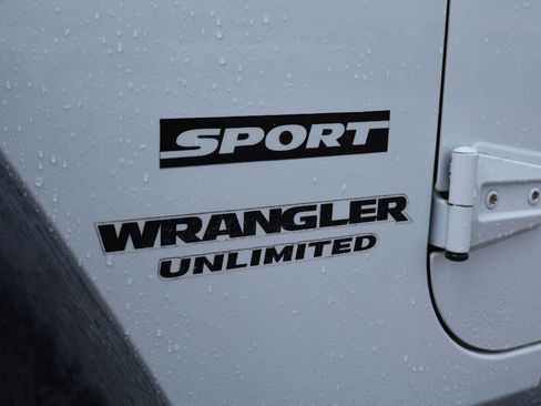 Used 2014 Jeep Wrangler Unlimited Sport w/ Quick Order Package 24S AWD/4WD image 7