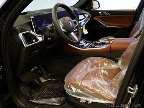 New 2026 BMW X5 xDrive50e w/ Executive Package image 12
