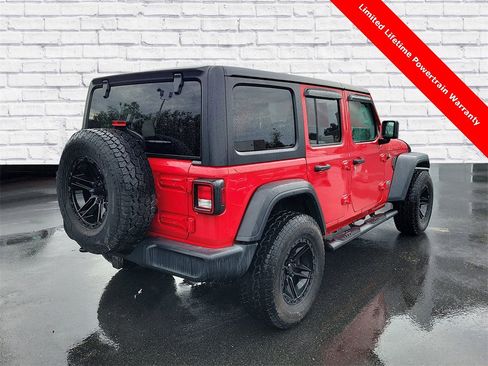 Used 2019 Jeep Wrangler Unlimited Sport S image 2