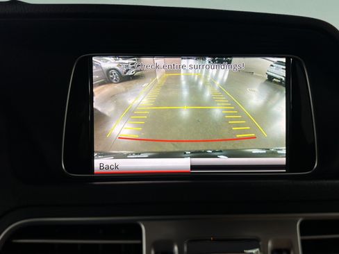 Used 2014 Mercedes-Benz E 550 Cabriolet image 32