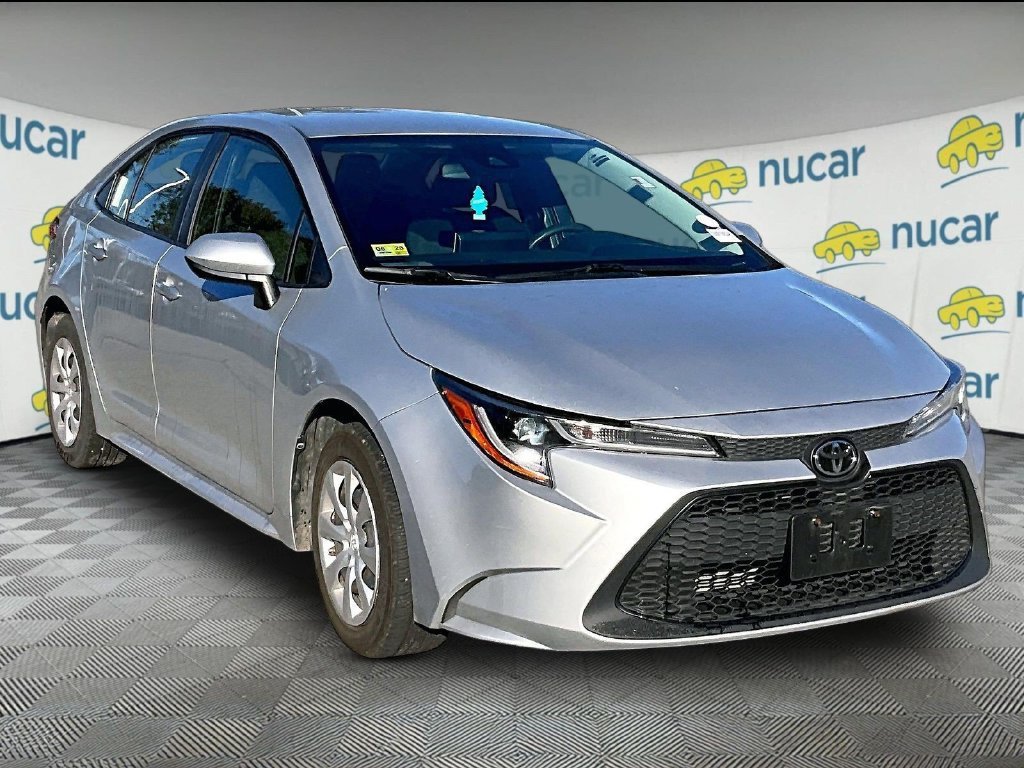 Used 2021 Toyota Corolla LE w/ Carpet Mat Package (TMS) FWD image 1