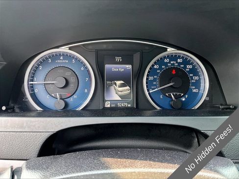 Used 2015 Toyota Camry XLE FWD image 18