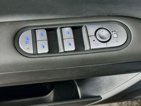 Used 2024 Hyundai Ioniq 5 SEL image 15