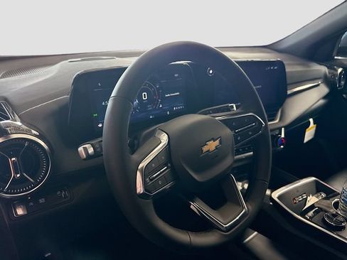 New 2026 Chevrolet Equinox LT w/ Convenience Package II FWD image 10