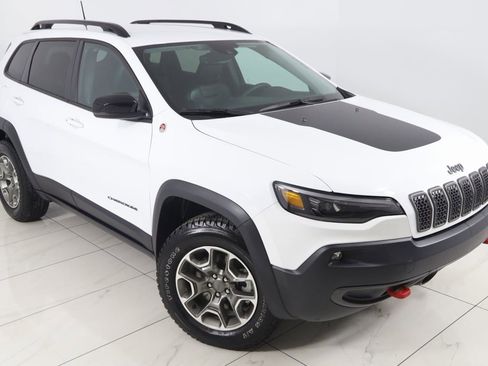 Used 2022 Jeep Cherokee Trailhawk w/ Comfort/Convenience Group image 16