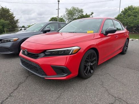 Used 2022 Honda Civic Sport image 3