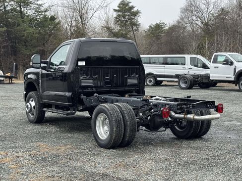 New 2026 Ford F350 XLT w/ XLT Value Package AWD/4WD image 6